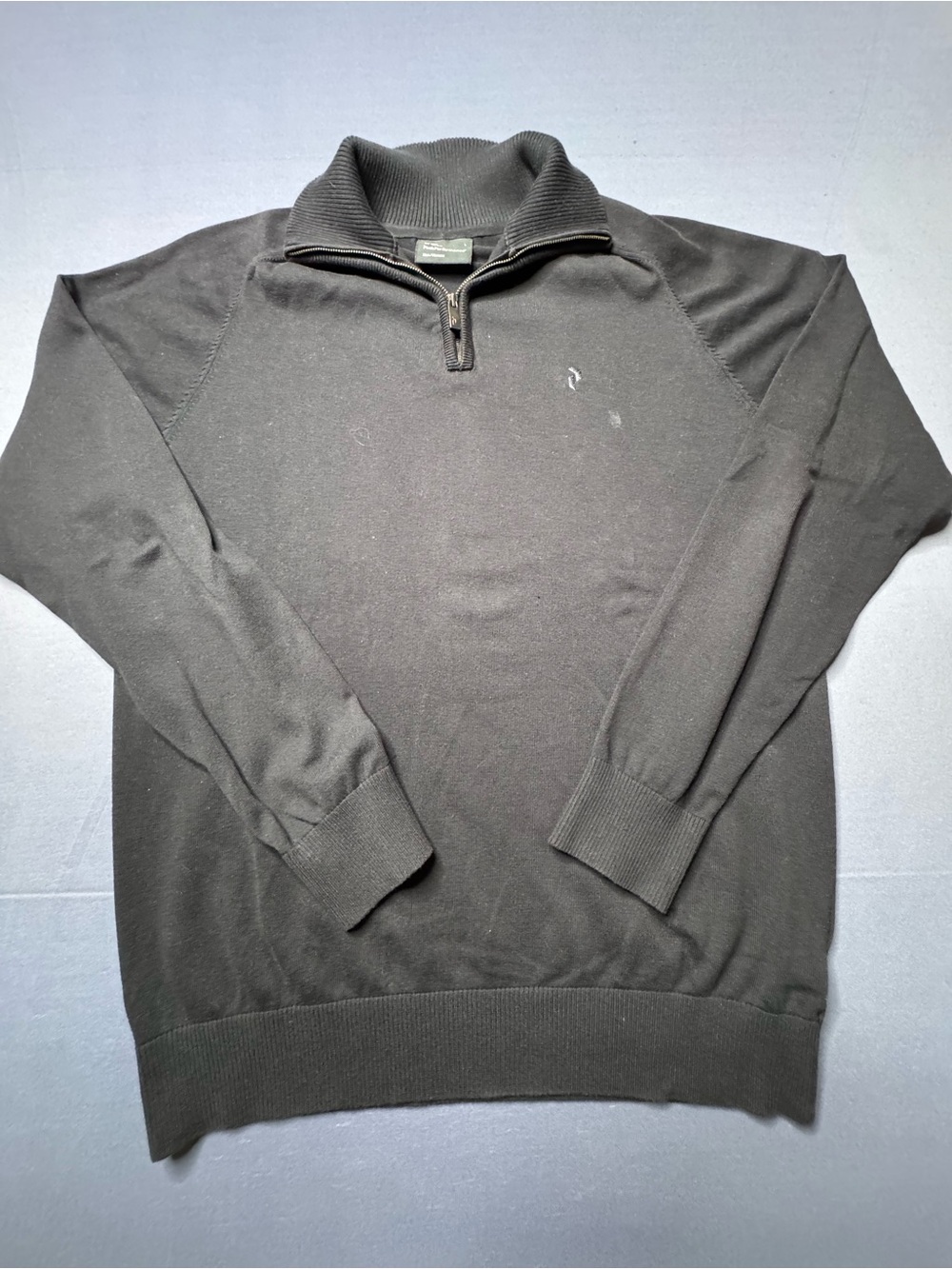 Peak Performance gray quarter zip sweater in size L 1265